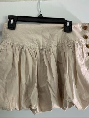 American Eagle Outfitters Beige Bubble Skirt (BEAND NEW)
